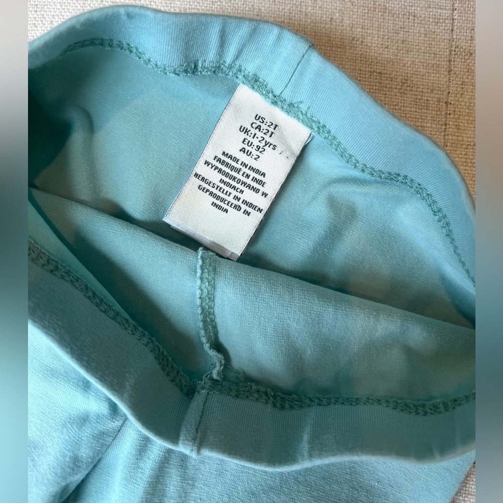 Rachel Zoe Embridered top with Capri leggings size 2T - Picture 9 of 10